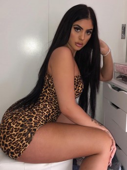 Curvy Christabe - Escort GINNI | Girl in Dubai