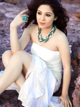 Akriti - Escort in Dubai - age 24