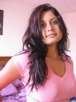 Roma - Escort Payal | Girl in Dubai