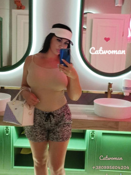 Escort in Dubai - Catwoman Escort in Dubai - Catwoman