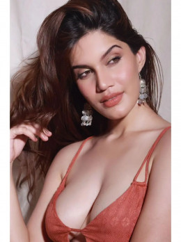 Escort in Dubai - Kamini